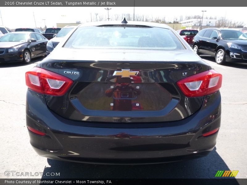 Tungsten Metallic / Jet Black 2016 Chevrolet Cruze LT Sedan