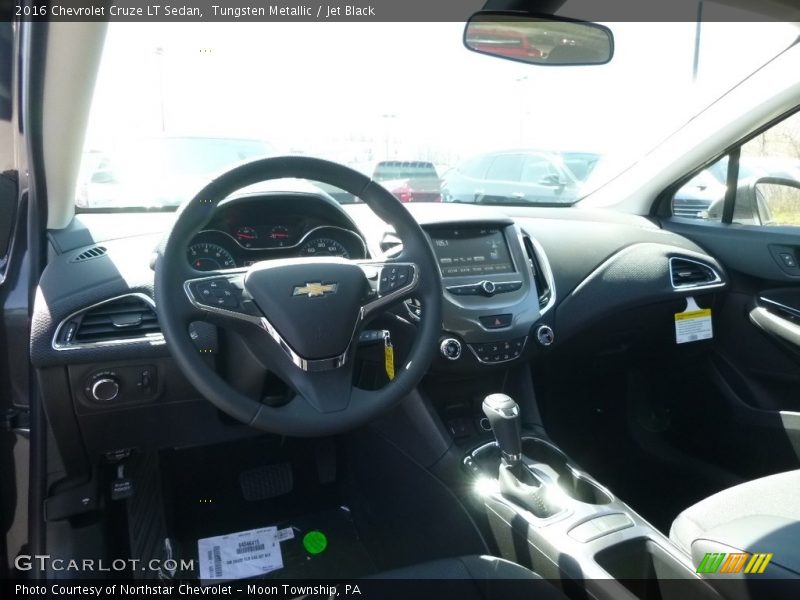 Tungsten Metallic / Jet Black 2016 Chevrolet Cruze LT Sedan