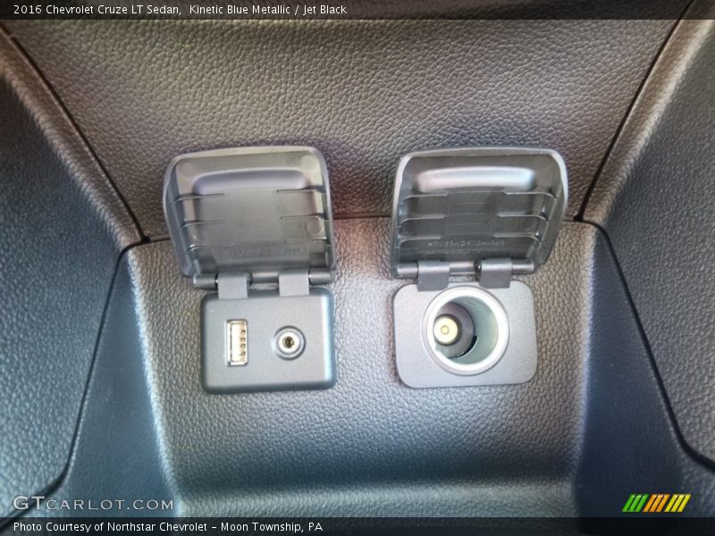 Kinetic Blue Metallic / Jet Black 2016 Chevrolet Cruze LT Sedan