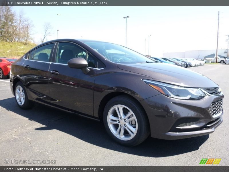 Tungsten Metallic / Jet Black 2016 Chevrolet Cruze LT Sedan