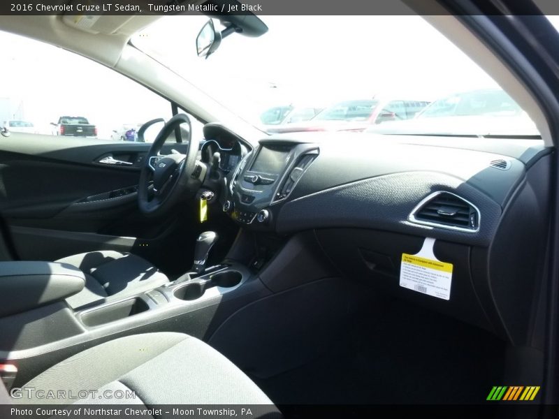Tungsten Metallic / Jet Black 2016 Chevrolet Cruze LT Sedan
