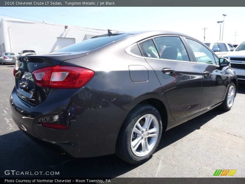 Tungsten Metallic / Jet Black 2016 Chevrolet Cruze LT Sedan