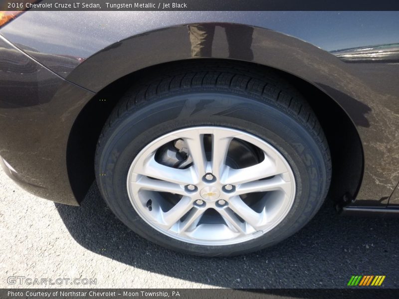 Tungsten Metallic / Jet Black 2016 Chevrolet Cruze LT Sedan