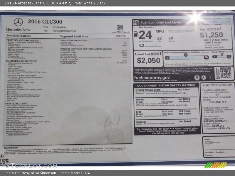 Polar White / Black 2016 Mercedes-Benz GLC 300 4Matic