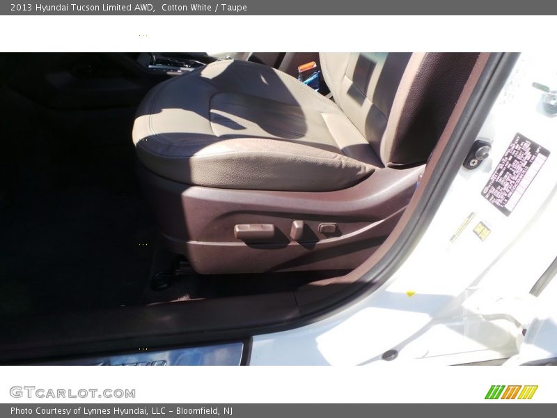 Cotton White / Taupe 2013 Hyundai Tucson Limited AWD