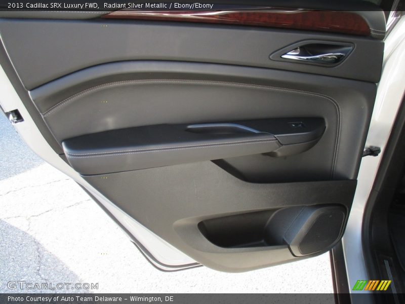 Radiant Silver Metallic / Ebony/Ebony 2013 Cadillac SRX Luxury FWD