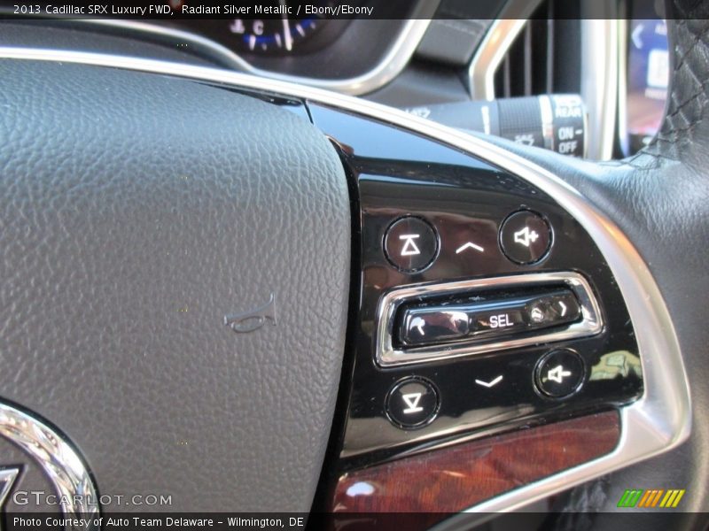Radiant Silver Metallic / Ebony/Ebony 2013 Cadillac SRX Luxury FWD