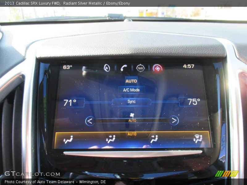 Radiant Silver Metallic / Ebony/Ebony 2013 Cadillac SRX Luxury FWD