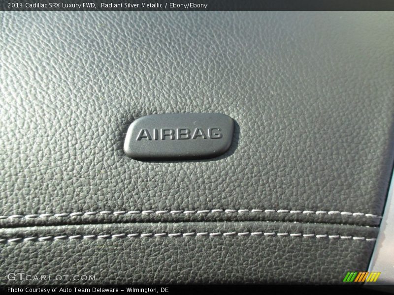 Radiant Silver Metallic / Ebony/Ebony 2013 Cadillac SRX Luxury FWD