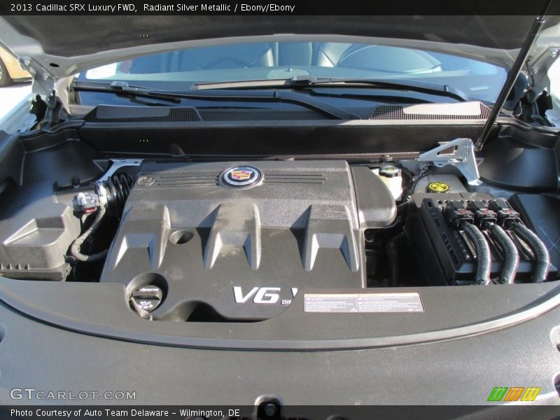 Radiant Silver Metallic / Ebony/Ebony 2013 Cadillac SRX Luxury FWD