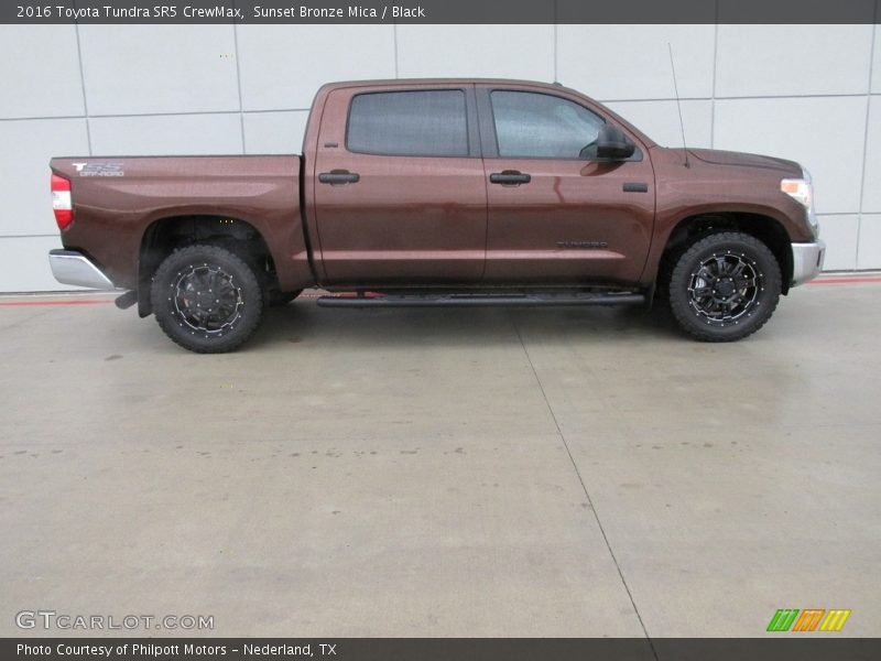 Sunset Bronze Mica / Black 2016 Toyota Tundra SR5 CrewMax