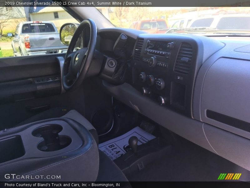 Summit White / Dark Titanium 2009 Chevrolet Silverado 1500 LS Crew Cab 4x4
