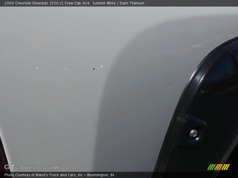 Summit White / Dark Titanium 2009 Chevrolet Silverado 1500 LS Crew Cab 4x4