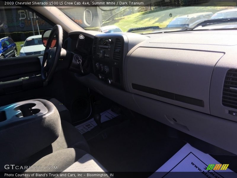 Summit White / Dark Titanium 2009 Chevrolet Silverado 1500 LS Crew Cab 4x4