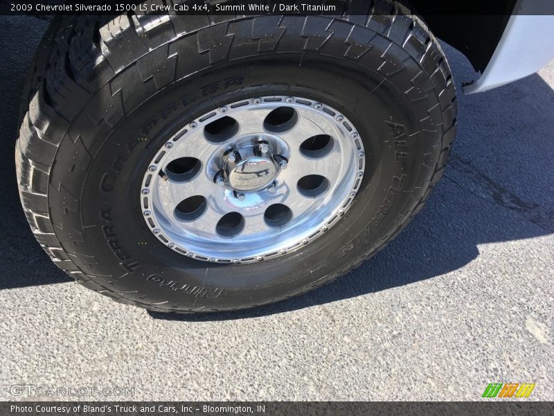Summit White / Dark Titanium 2009 Chevrolet Silverado 1500 LS Crew Cab 4x4