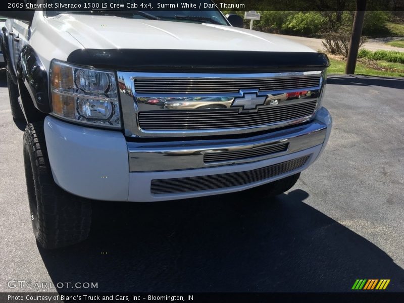 Summit White / Dark Titanium 2009 Chevrolet Silverado 1500 LS Crew Cab 4x4
