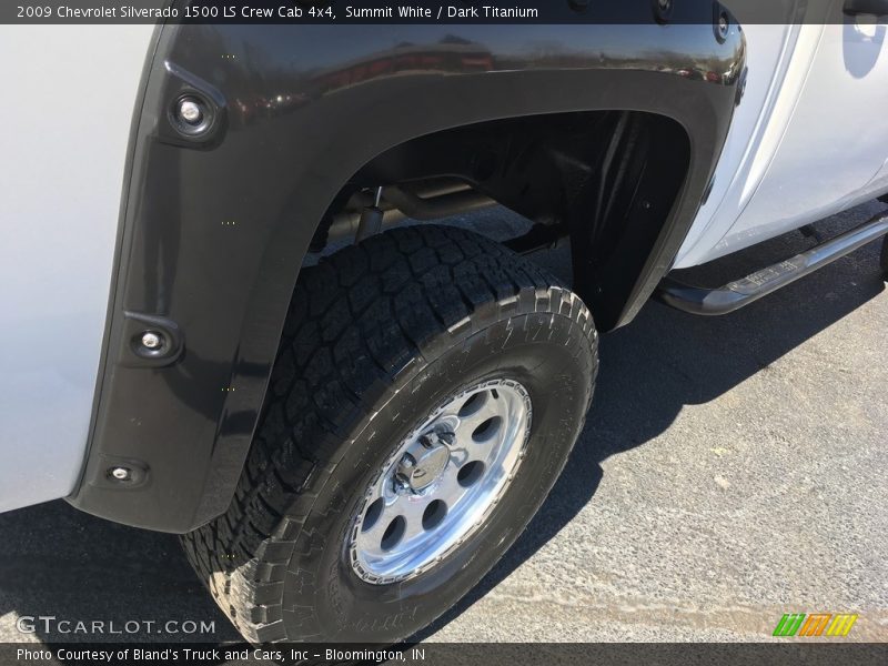 Summit White / Dark Titanium 2009 Chevrolet Silverado 1500 LS Crew Cab 4x4
