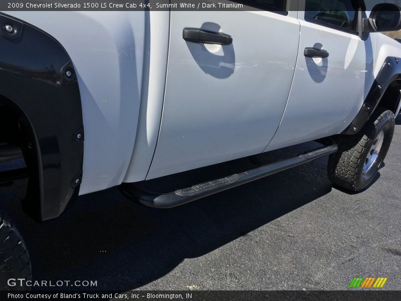 Summit White / Dark Titanium 2009 Chevrolet Silverado 1500 LS Crew Cab 4x4