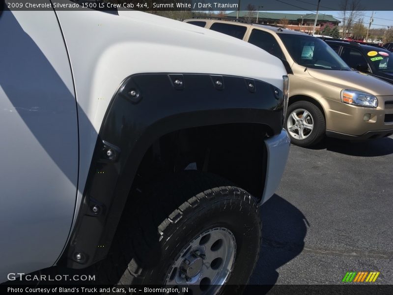 Summit White / Dark Titanium 2009 Chevrolet Silverado 1500 LS Crew Cab 4x4