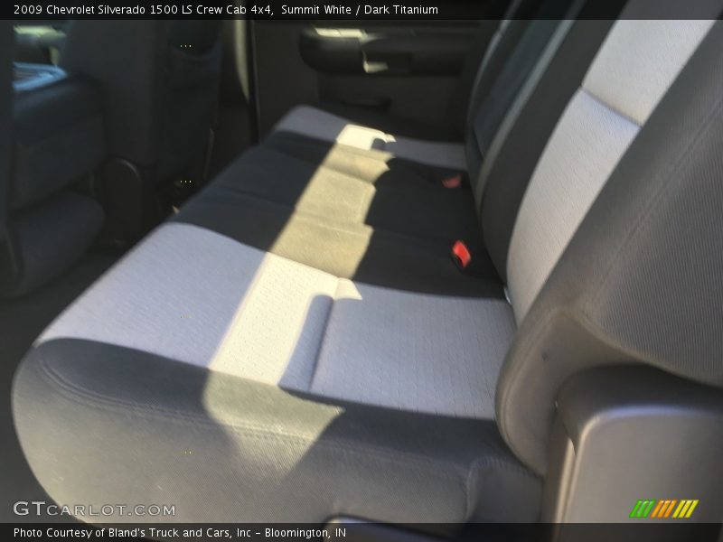 Summit White / Dark Titanium 2009 Chevrolet Silverado 1500 LS Crew Cab 4x4