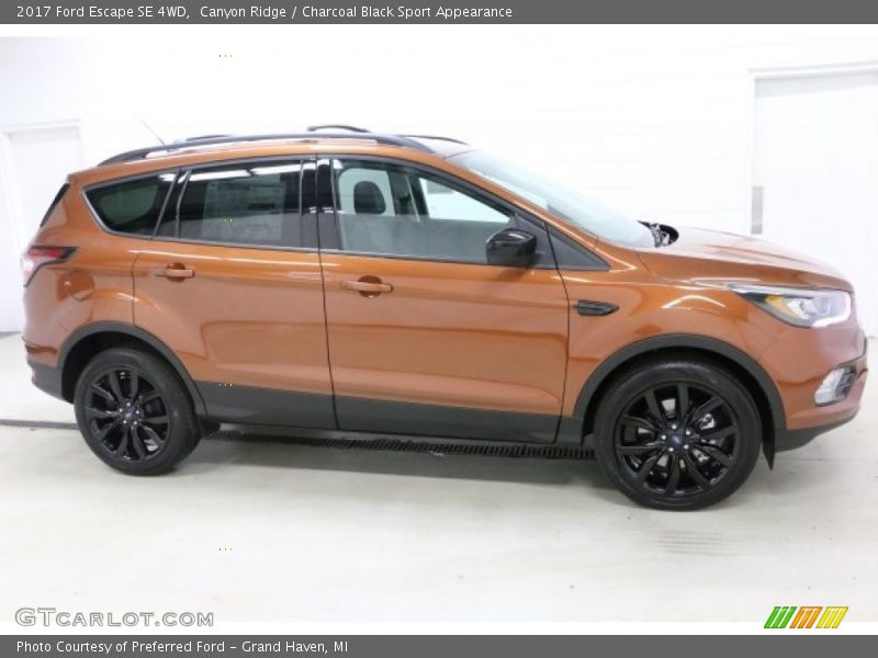  2017 Escape SE 4WD Canyon Ridge