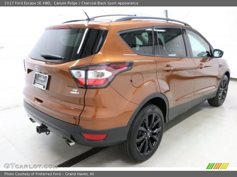 Canyon Ridge / Charcoal Black Sport Appearance 2017 Ford Escape SE 4WD