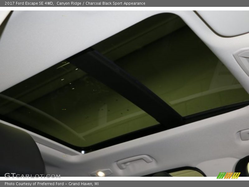 Canyon Ridge / Charcoal Black Sport Appearance 2017 Ford Escape SE 4WD