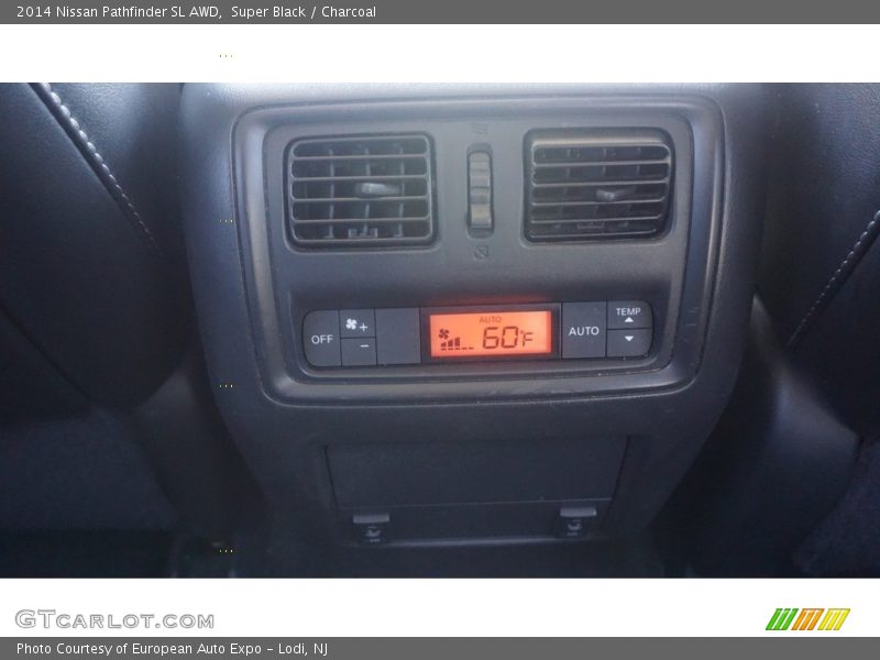 Super Black / Charcoal 2014 Nissan Pathfinder SL AWD