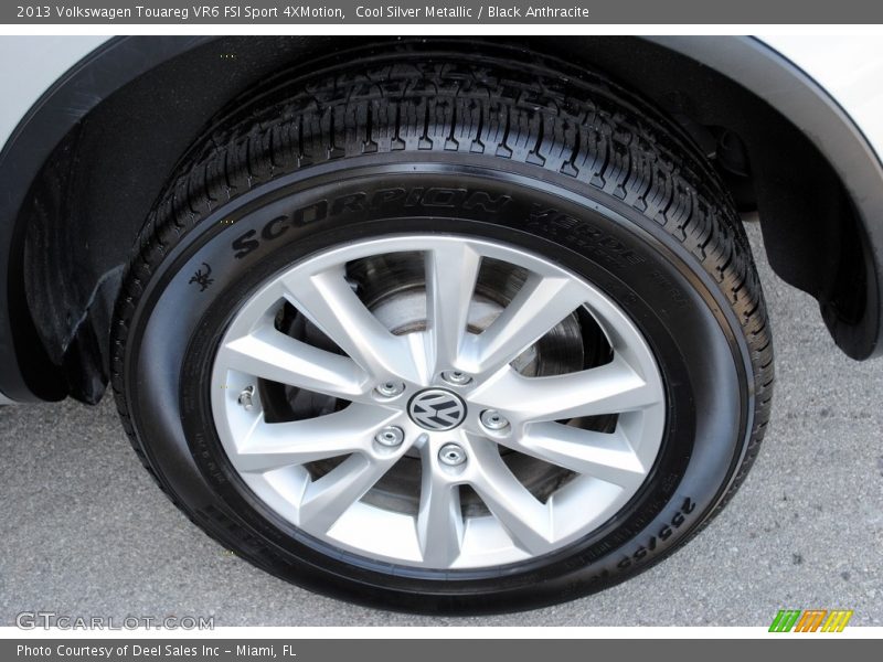 Cool Silver Metallic / Black Anthracite 2013 Volkswagen Touareg VR6 FSI Sport 4XMotion