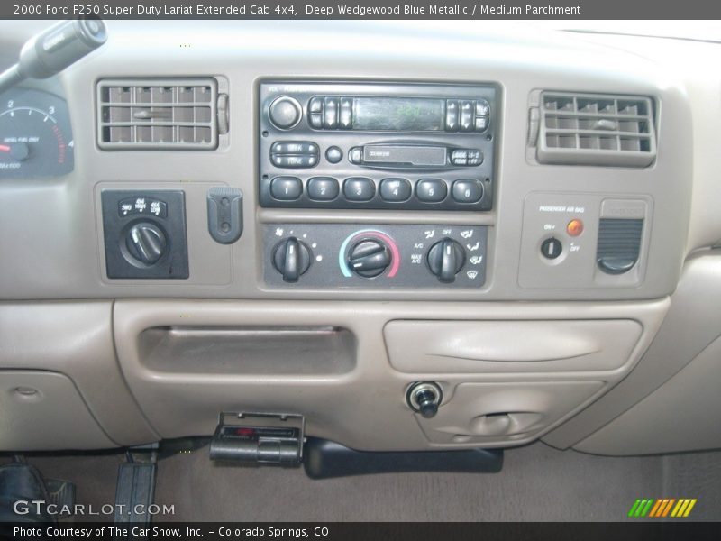 Deep Wedgewood Blue Metallic / Medium Parchment 2000 Ford F250 Super Duty Lariat Extended Cab 4x4