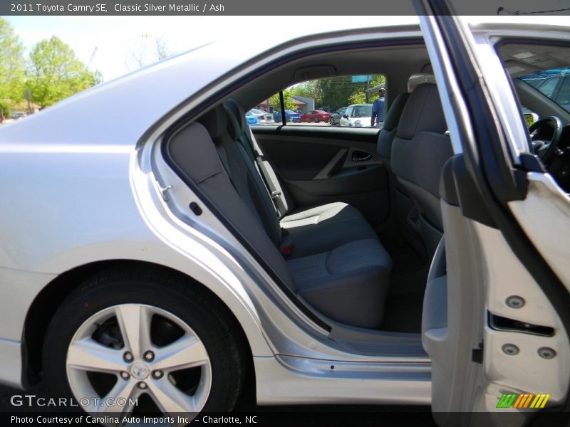 Classic Silver Metallic / Ash 2011 Toyota Camry SE