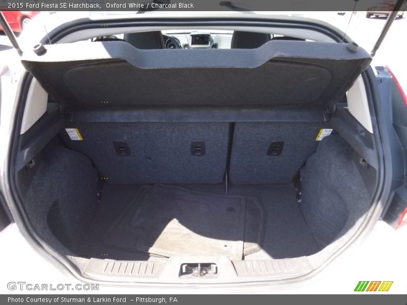 Oxford White / Charcoal Black 2015 Ford Fiesta SE Hatchback