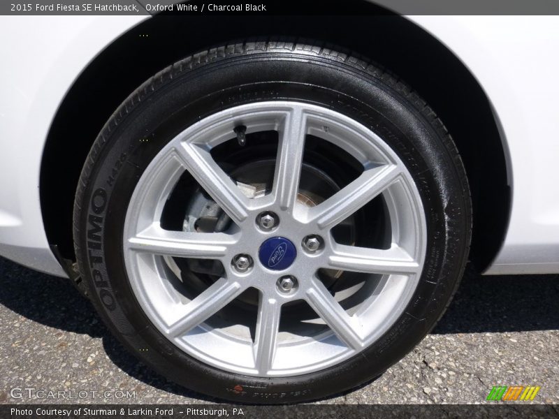 Oxford White / Charcoal Black 2015 Ford Fiesta SE Hatchback