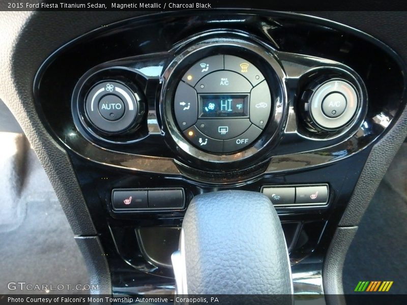 Magnetic Metallic / Charcoal Black 2015 Ford Fiesta Titanium Sedan