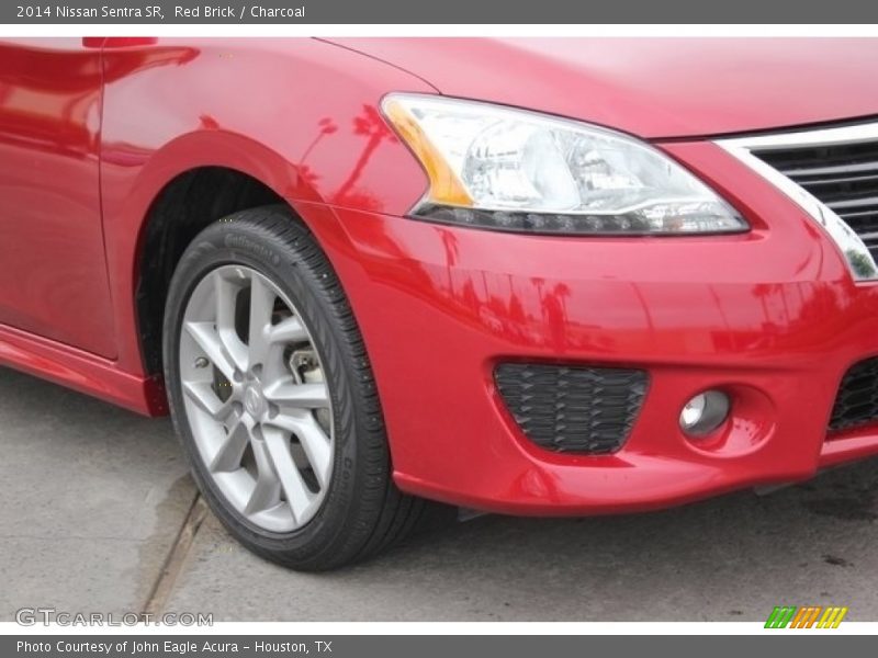 Red Brick / Charcoal 2014 Nissan Sentra SR
