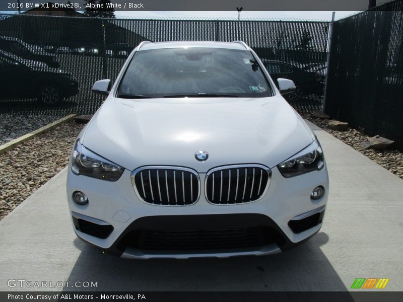 Alpine White / Black 2016 BMW X1 xDrive28i