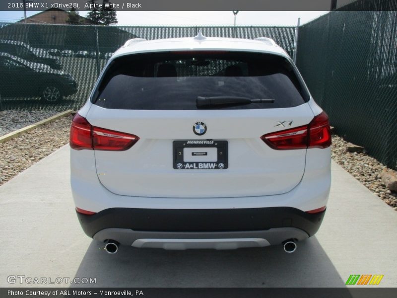 Alpine White / Black 2016 BMW X1 xDrive28i