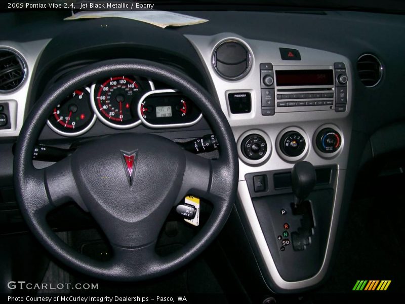 Jet Black Metallic / Ebony 2009 Pontiac Vibe 2.4