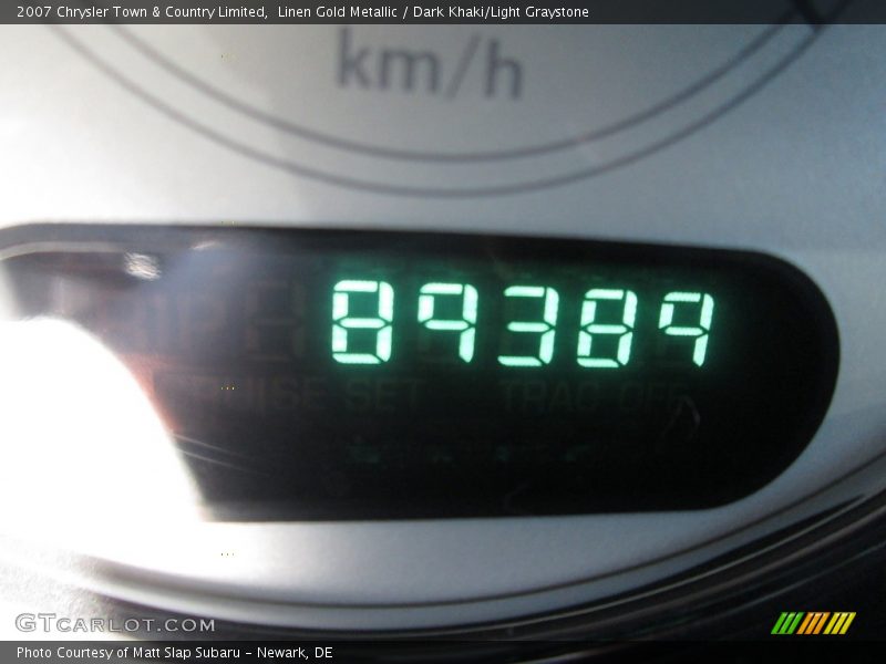 Linen Gold Metallic / Dark Khaki/Light Graystone 2007 Chrysler Town & Country Limited