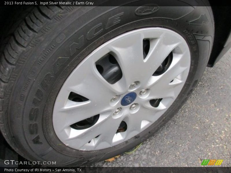 Ingot Silver Metallic / Earth Gray 2013 Ford Fusion S