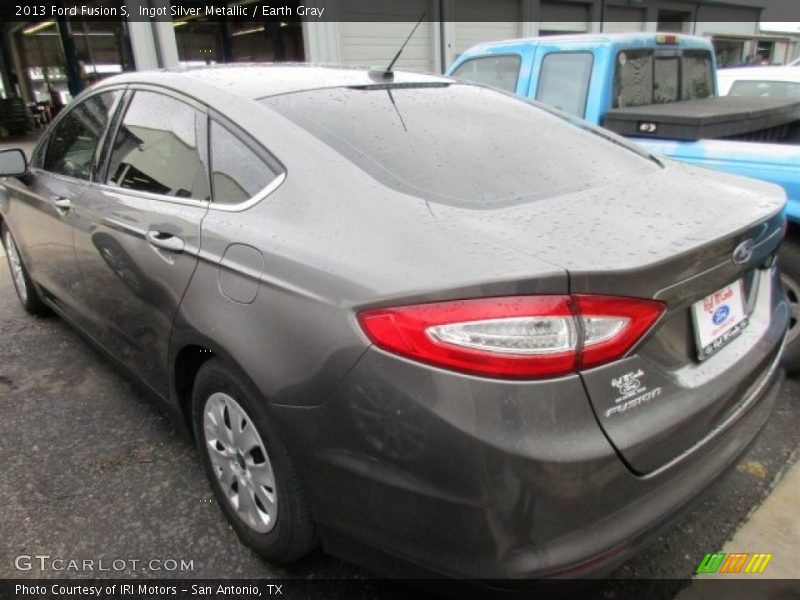 Ingot Silver Metallic / Earth Gray 2013 Ford Fusion S