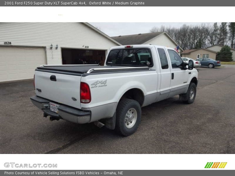 Oxford White / Medium Graphite 2001 Ford F250 Super Duty XLT SuperCab 4x4