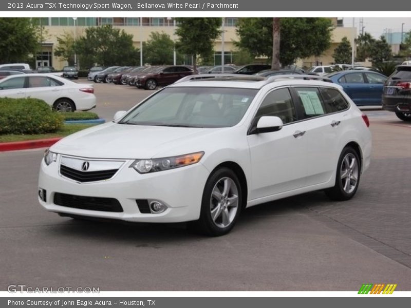 Front 3/4 View of 2013 TSX Technology Sport Wagon