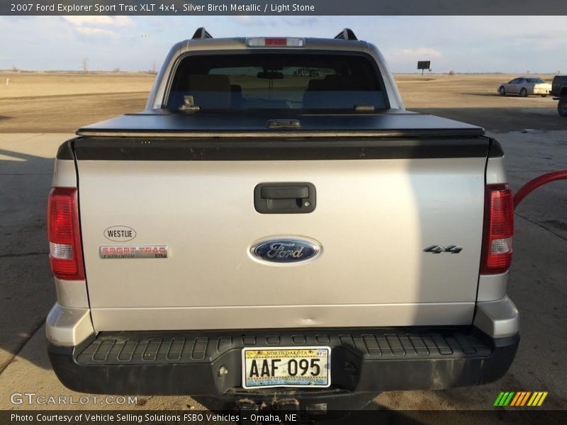 Silver Birch Metallic / Light Stone 2007 Ford Explorer Sport Trac XLT 4x4