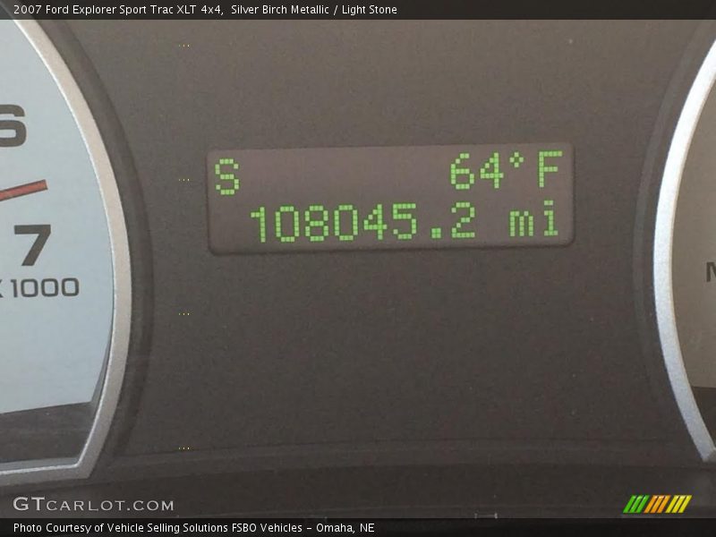 Silver Birch Metallic / Light Stone 2007 Ford Explorer Sport Trac XLT 4x4