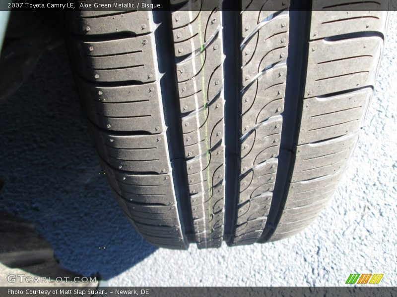 Aloe Green Metallic / Bisque 2007 Toyota Camry LE