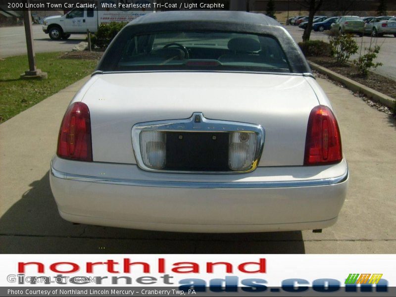 White Pearlescent Tri-Coat / Light Graphite 2000 Lincoln Town Car Cartier