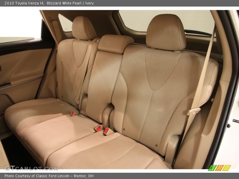 Blizzard White Pearl / Ivory 2010 Toyota Venza I4