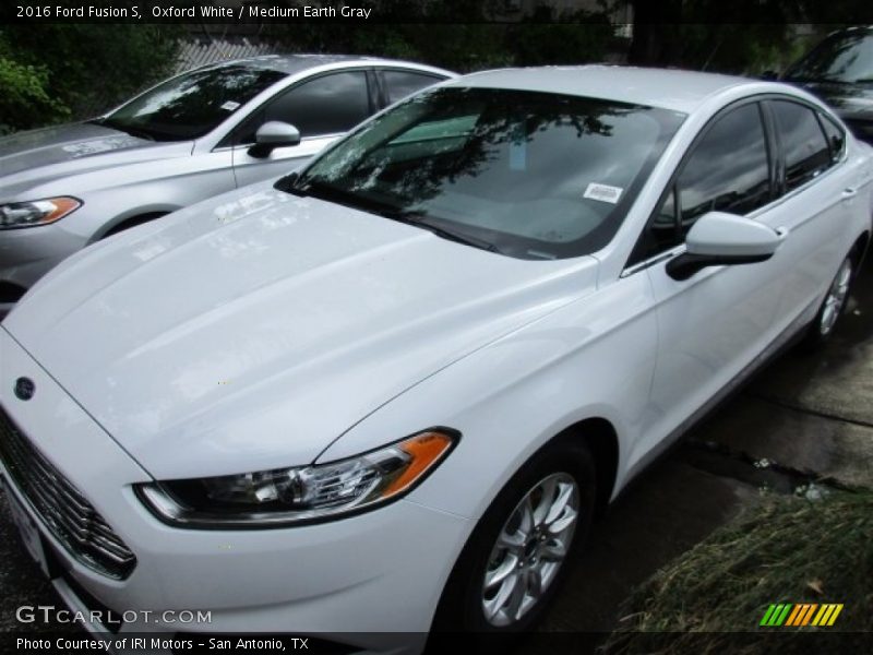 Oxford White / Medium Earth Gray 2016 Ford Fusion S