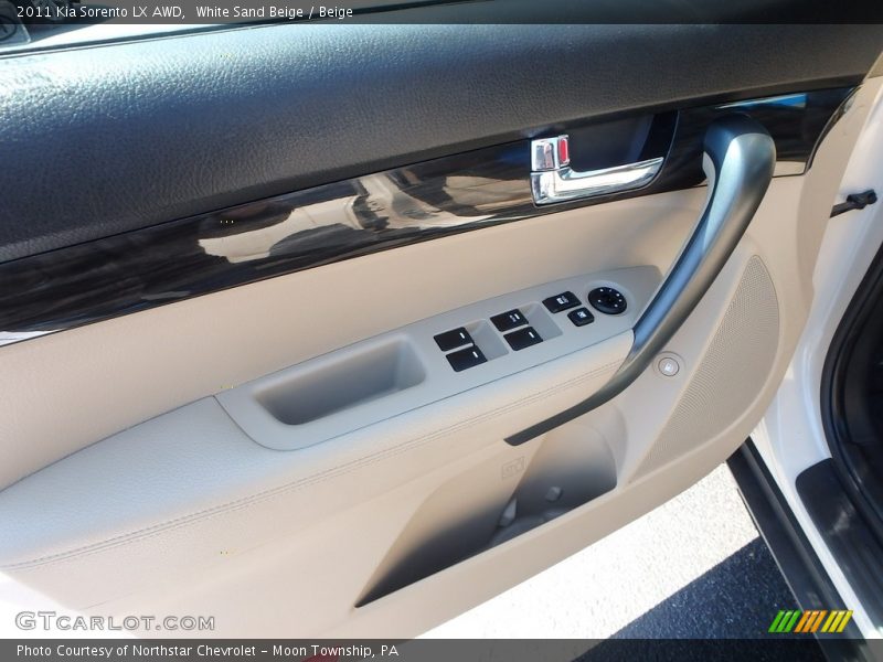 White Sand Beige / Beige 2011 Kia Sorento LX AWD